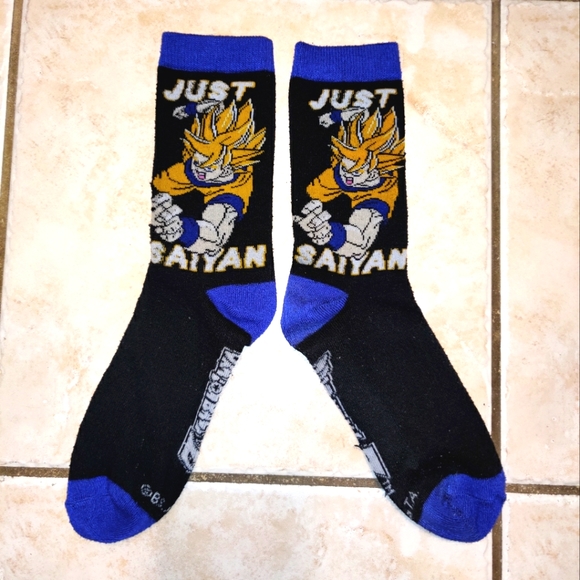 Dragon Ball Z Goku Super Saiyan Anime Cartoon TV Show Crew Socks Manga - Picture 1 of 11